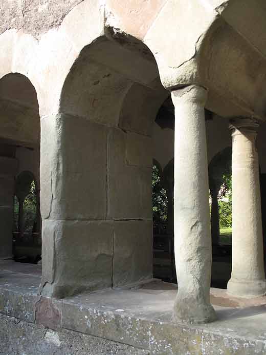Kreuzgang Kloster Allerheiligen – Restaurieren, Denkmalpflege – Stäheli Steinbildhauer