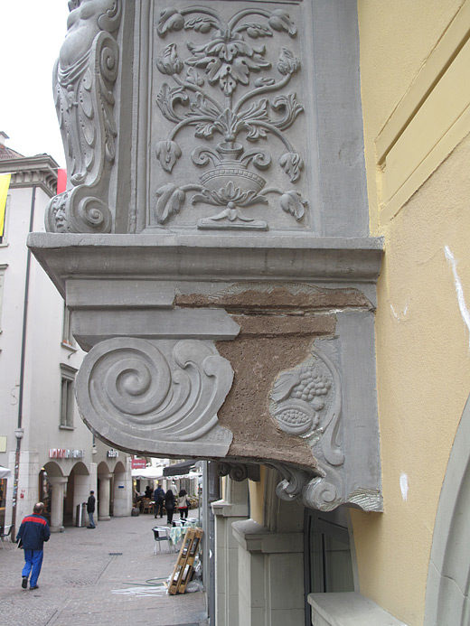 Grosses Haus, Schaffhausen - Restaurieren, Denkmalpflege – Stäheli Steinbildhauer
